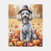 Poodle in Herfstbladeren Thanksgiving Kunst Fleece Deken (Voorkant)