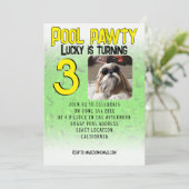 Pool feestje puppy hond aangepaste foto verjaardag kaart (Staand voorkant)