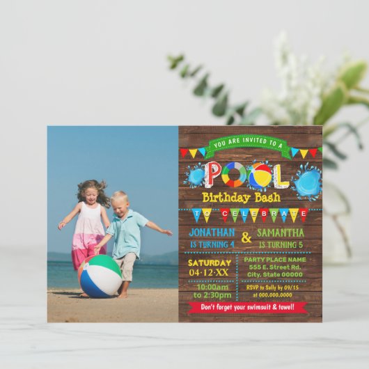 Pool verjaardag bash broers en zussen gecombineerd kaart (Staand voorkant)