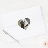 Poolbeer en zwarte beer knuffelen hart sticker (Envelop)