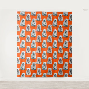 Poolbeerpatroonontwerp op oranje wandkleed
