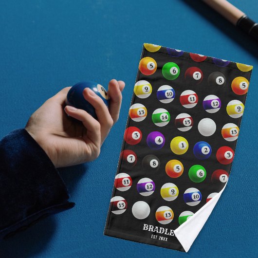 pooltafel biljartballen patroon zwart handdoek