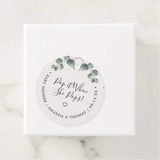 Pop als ze Pop met Elegant Eucalyptus Baby Showe Bedankjes Labels (In situ)