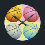 Pop Art Basketball Ronde Klok<br><div class="desc">4 Poppen voor Retrostijl voor kleuren Basketballen</div>