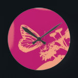 Pop Art Butterfly on flower Ronde Klok<br><div class="desc">vlinder op bloem</div>