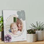 Pop Art Flower Blue Grey Editable Occasion Foto P Fotoplaat<br><div class="desc">Moderne fotoplaque met abstracte kunstbloemen en verfsplatters voor de pop in gemuteerde tinten roze en groen. Het fotomalplaatje is opstelling voor u om uw afbeelding (het vierkante instagram zal perfect) toe te voegen, dat in een rond, multi-line getrokken lijst zal worden getoond. De formulering wordt letterlijk weergegeven in casual handgeschreven...</div>