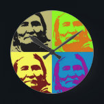 Pop Art Freedom Fighter Geronimo Ronde Klok<br><div class="desc">Pop Art Style Iconic Historical People Afbeeldingen - Freedom Warrior Indian Tribe Chief Geronimo Art</div>