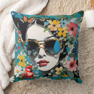 Pop Art Gezicht met Bloemen, Vogel en Vlinders Kussen