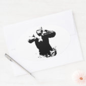 Pop Art Gorilla Beating Borst Ovale Sticker (Envelop)
