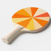 Pop Art Modern 60s Funky Geometric Rays in Oranje Tafeltennisbatje (Voorkant Gekanteld)