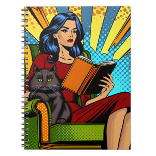Pop Art stripvrouw leest met kat Notitieboek