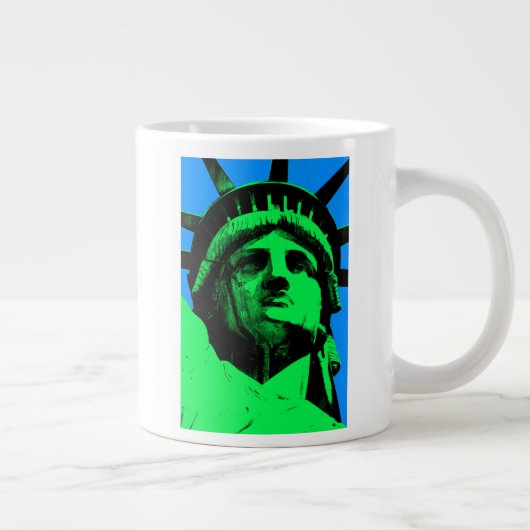 Pop Art Vrijheidsbeeld Grote Koffiekop (Rechts)