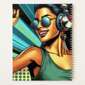 Pop Art Vrouw in Hoofdtelefoon Dansen Planner (Achterkant)