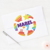 Pop het! | Regenboogverjaardag Ronde Sticker (Envelop)
