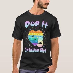 Pop het vijfde jaar oud bevallingsmeisje voor Pop T-shirt