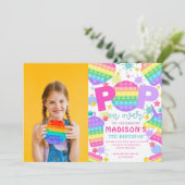 Pop It Foto Birthday Party Invitation Kaart (Staand voorkant)