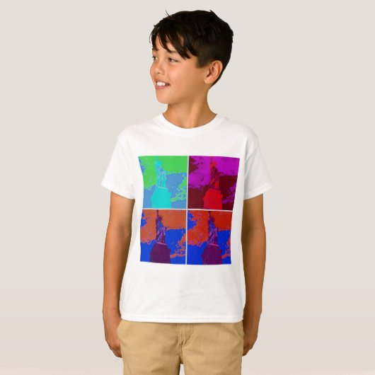 Pop Kunststijl Vrijheidsbeeld T-shirt (Voorkant volledig)