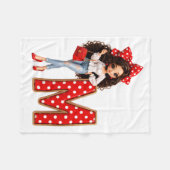 Pop met rode strik deken Letter M (Voorkant (Horizontaal))