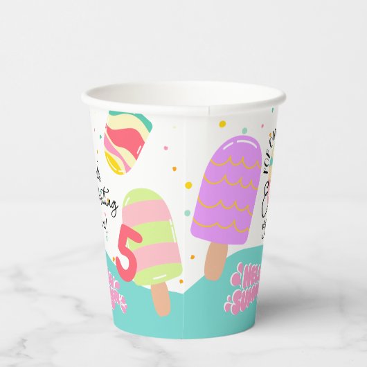 Pop op over verjaardagspartij document koppen papieren bekers (Rechts)