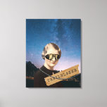 Pop van Woman Trailblazer Night Sky Art Canvas Afdruk<br><div class="desc">Kitschy collage heeft een gekleurde foto van 1930s van een vrouw met toegevoegde steampunk goggles,  een koord van parels,  washi tape met "trailblazer"-tekst op sterrenhemelachtergrond</div>