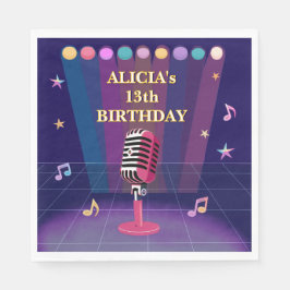 Pop zangeres Karaoke speelt verjaardagsmeisje Servet