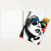 Popartvrouw met zonnebril planner (Display)