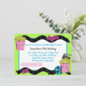 Popcorn en een film kaart (Staand voorkant)