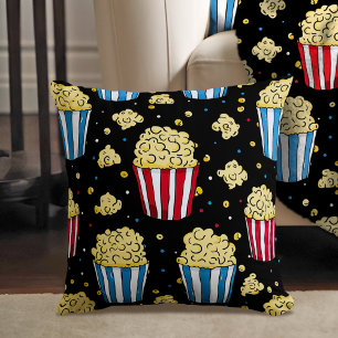 Popcorn en film nachtmagie in het zwart kussen
