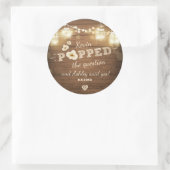 Popcorn in het Verloving van het Vragenhuwelijk Ronde Sticker (Tas)