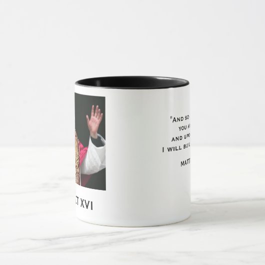 Pope Benedict XVI Mok (Midden)