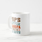 Poppen omdat opa voor oude jongens Vaderdag is Koffiemok (Voorkant links)