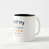 Poppi als een reguliere opa Funny Fathers Day Tweekleurige Koffiemok (Voorkant rechts)