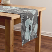 Poppies Blauw Grijs Houtskool Waterverf Decor Korte Tafelloper (Voorbeeld)