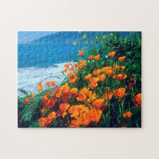 Poppies langs de kust van de Stille Oceaan nabij d Legpuzzel (Horizontaal)