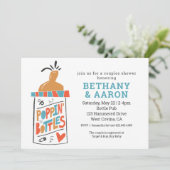 Poppin Bottles Couples Baby shower Uitnodiging (Staand voorkant)