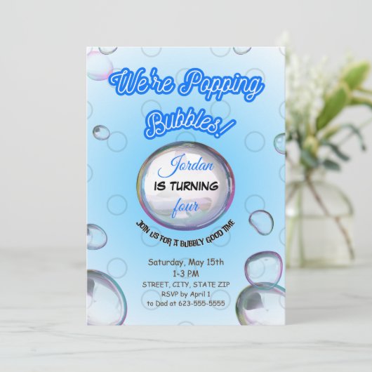 Popping Bubbles Blauwe Uitnodiging (Staand voorkant)