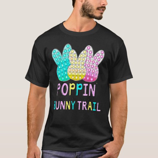 Poppinu2019 onderaan de bunny Trail Pop het gelukk T-shirt (Voorkant)