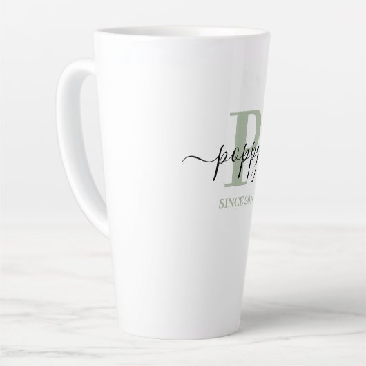 Poppy Elegant Script Monogram Silver Green Latte Mok (Linkerhoek)