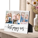 Poppy Grootvader Kleinkinderen Fotocollage Fotoplaat<br><div class="desc">Leg de liefde tussen Poppy en zijn kleinkinderen vast met onze opa kleinkinderen Fotocollage Plaque. Deze gepersonaliseerde plaquette heeft een hartverwarmende fotocollage, prachtig met gekoesterde momenten die Poppy en zijn geliefde kleinkinderen delen. Rondom de foto's is de vertederende titel "Poppy", die een speciale touch aan het ontwerp toevoegt. Gemaakt van...</div>