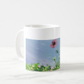 Poppy op de vleugel koffie mok (Voorkant links)