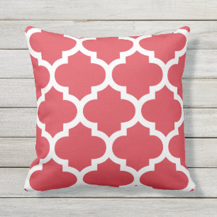 Poppy Red Moroccan Quatrefoil Kussens voor gebruik
