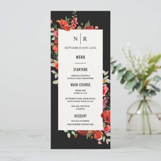 Poppy Wildbloemen Monogram Donkere bruiloft Menu (Staand voorkant)