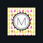 Popsicles en Ice Cream bevatten aangepaste monogra Canvas Afdruk<br><div class="desc">Een canvas met een zoete zomertijdpatroon met paprika's en ijsjes in kleurrijke trillende waterverven. Schrijf uw eigen monogram in een rond lijst met een fluitachtige bloem.</div>