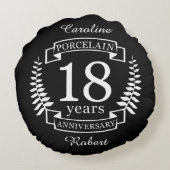 Porcelain traditionele trouwdag 18 jaar rond kussen (Achterkant)