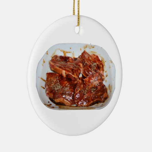 Pork Chops in White Dish Photography Keramisch Ornament (Rechts)