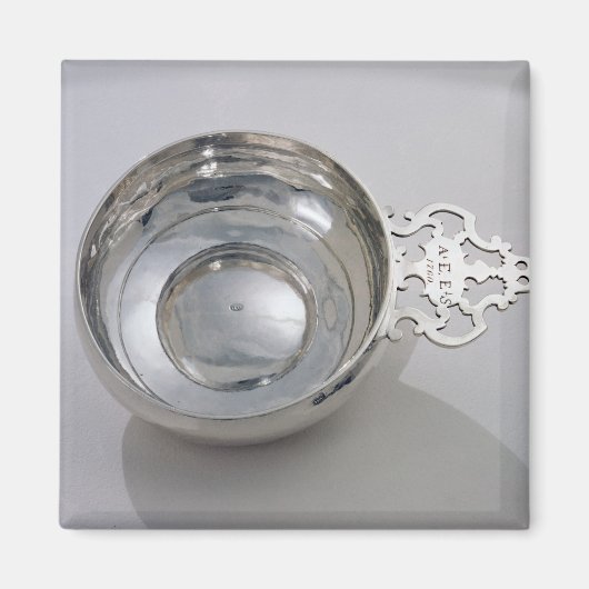 Porringer, 1760 magneet (Voorkant)