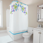 Porseleinen bessen op een douchegordijn (In situ)