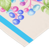 Porseleinen bessen op een Tafelloper (Hoek)