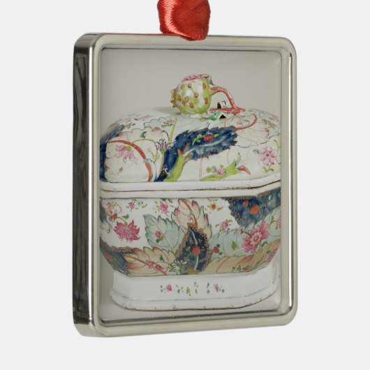 Porseleingerecht, 18e eeuw metalen ornament (Rechts)