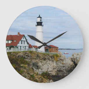 Portland Headlight-vuurtoren op rotsachtige kust Grote Klok